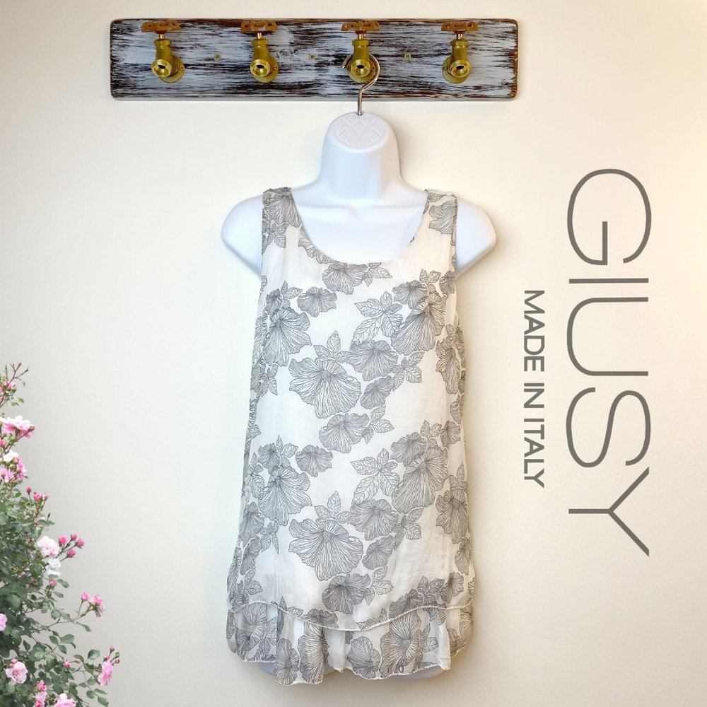 NWT Giusy Silk Floral Sleeveless Blouse